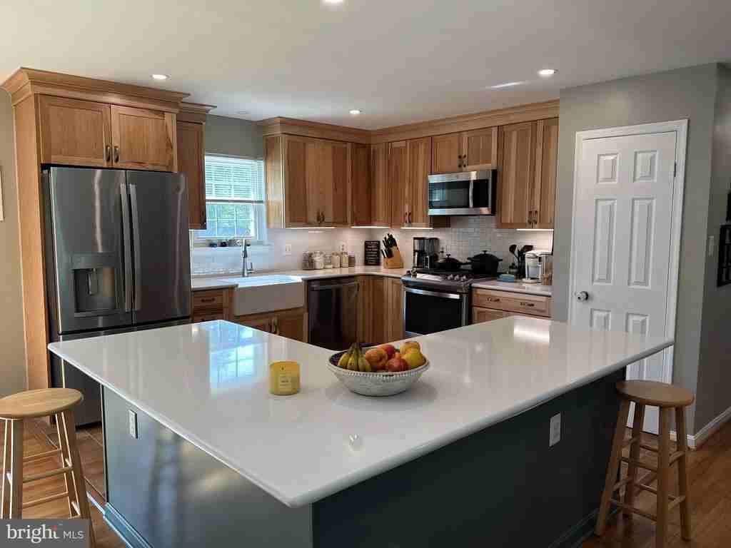 7209 Popkins Farm Rd - Photo 2 of 7