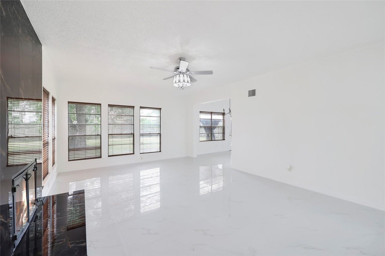 21459 Park Timbers Ln - Photo 6 of 28