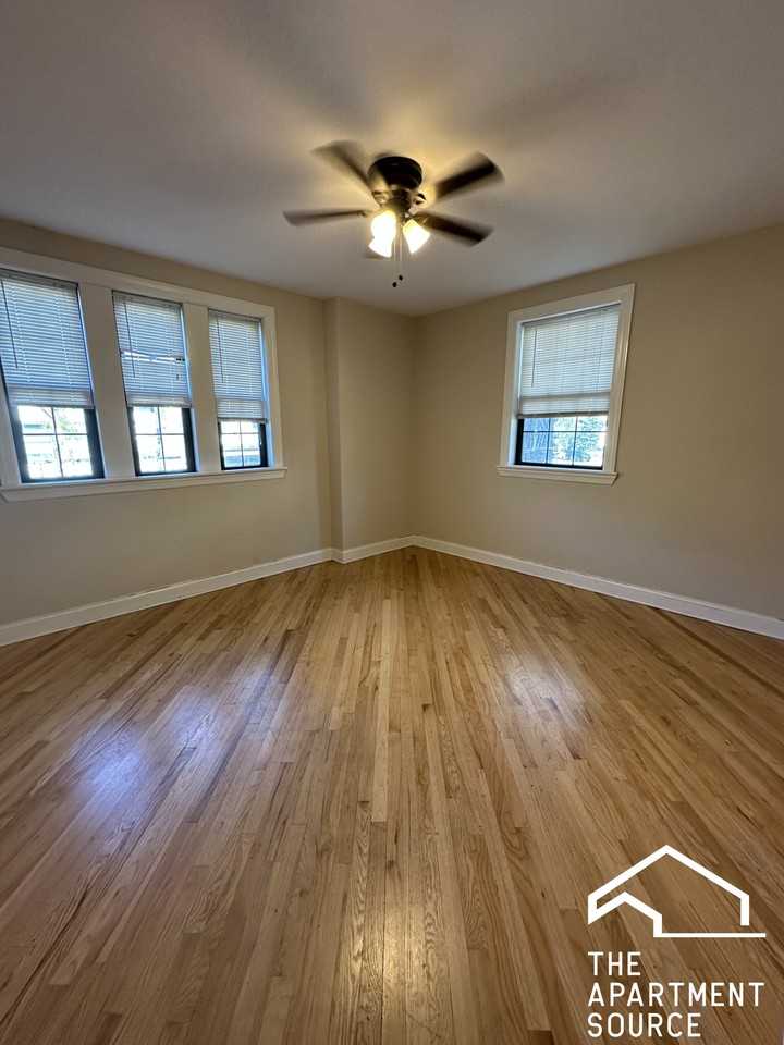 896 Green Bay Rd #10 - Photo 4 of 14