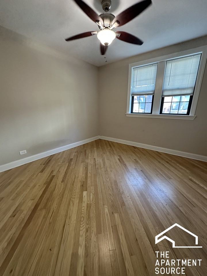 896 Green Bay Rd #10 - Photo 6 of 14