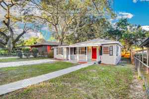 featured image of 8718 N Mandarine Pl