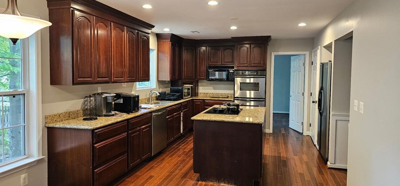 11200 Springfield Dr - Photo 6 of 7