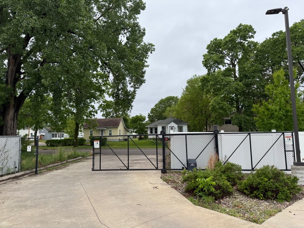 922 Charles St. - Photo 5 of 30