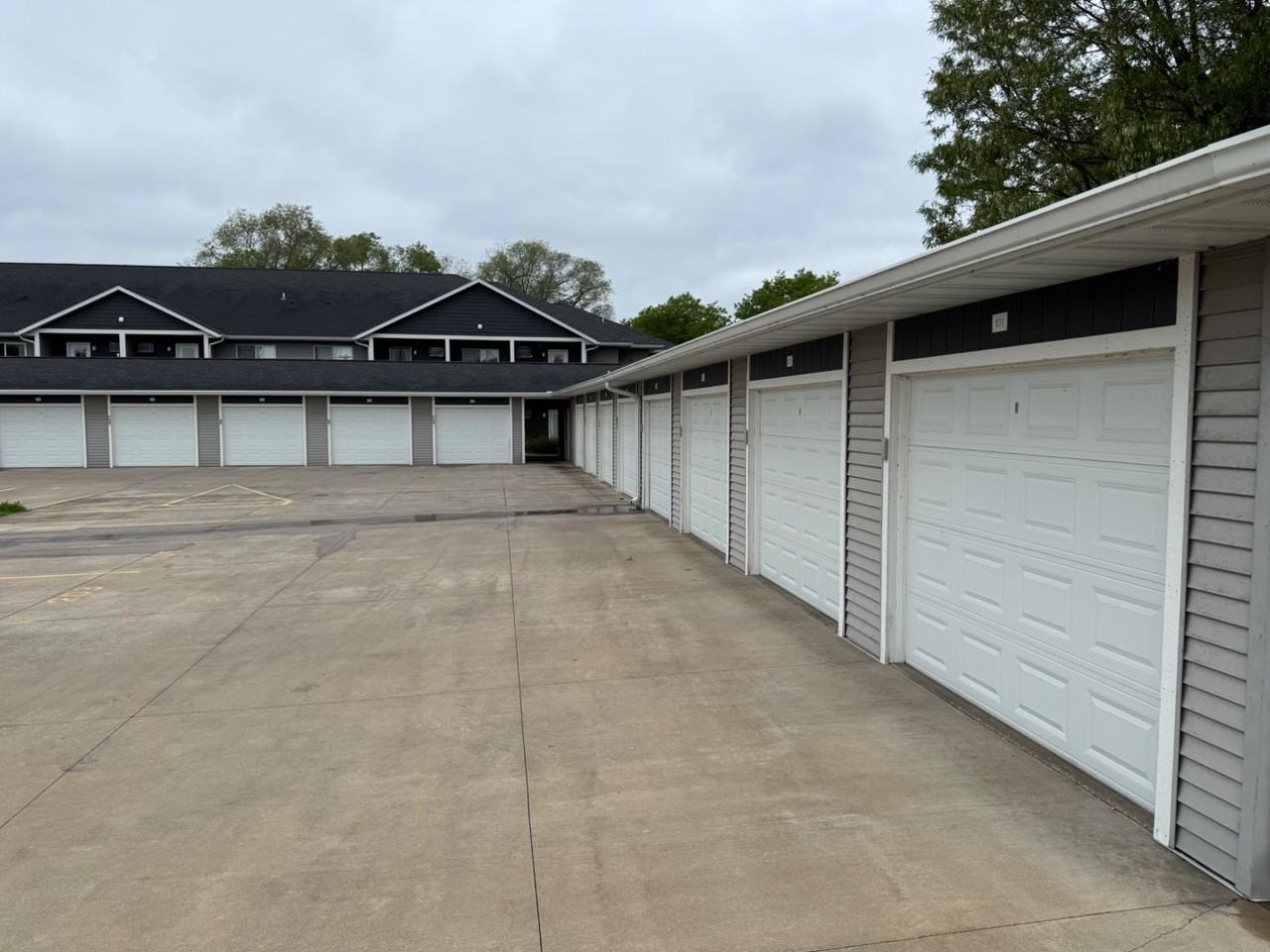 922 Charles St. - Photo 6 of 30