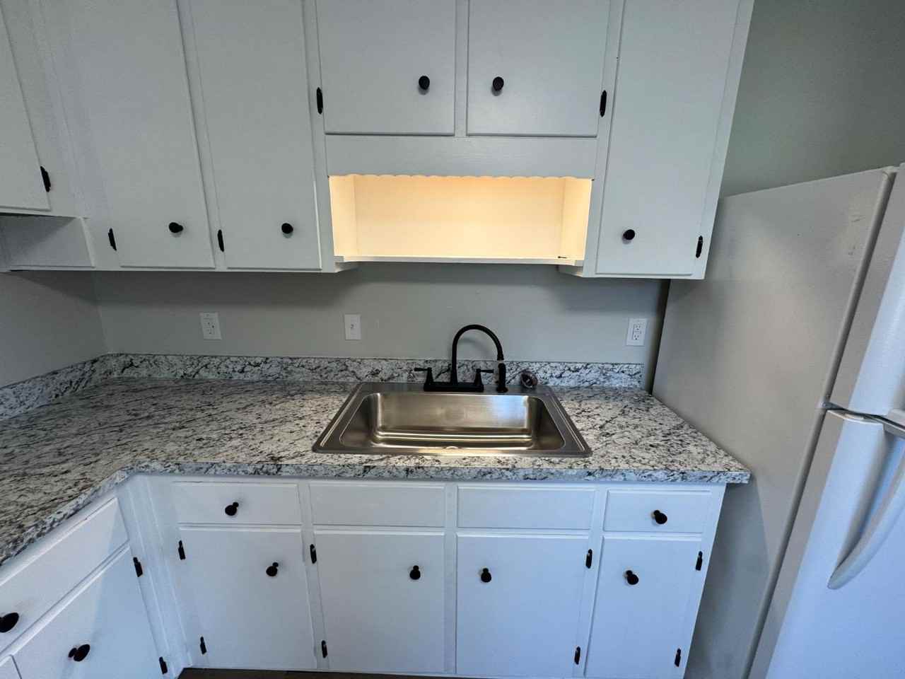 1116 Winton Ave Unit A - Photo 2 of 10