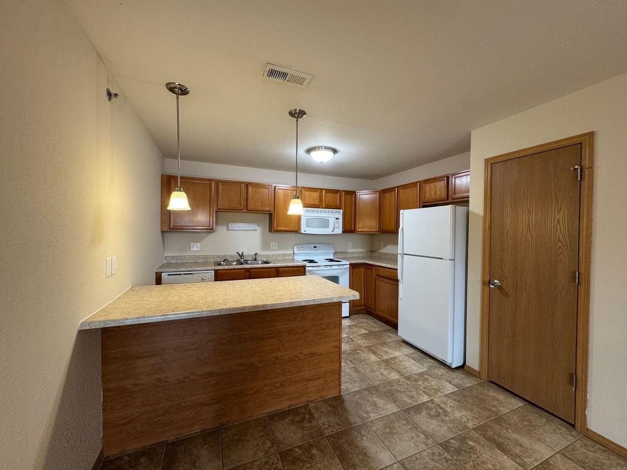 (DNU)1718 - 1720 RT Dunn Dr - Photo 3 of 11