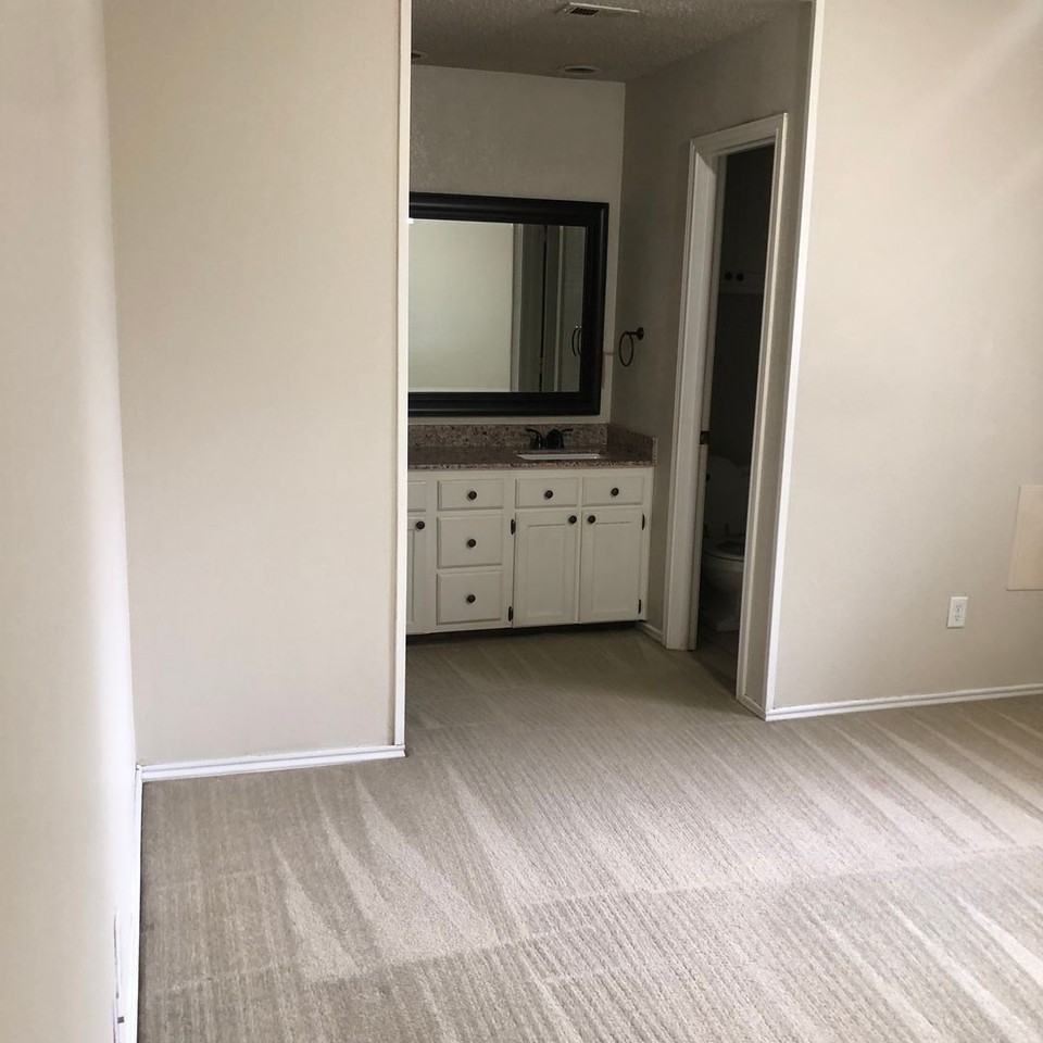 310 N Elkhart Ave - Photo 7 of 14