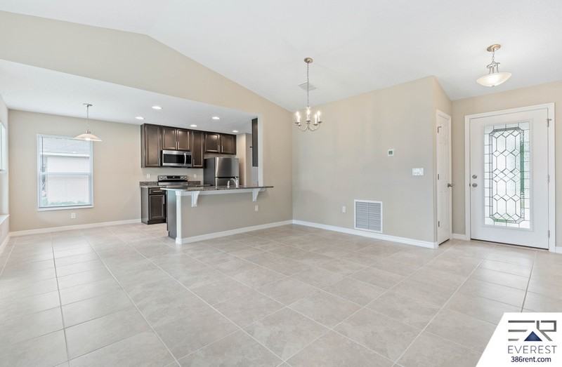 121 Laguna Forest Trl - Photo 5 of 31