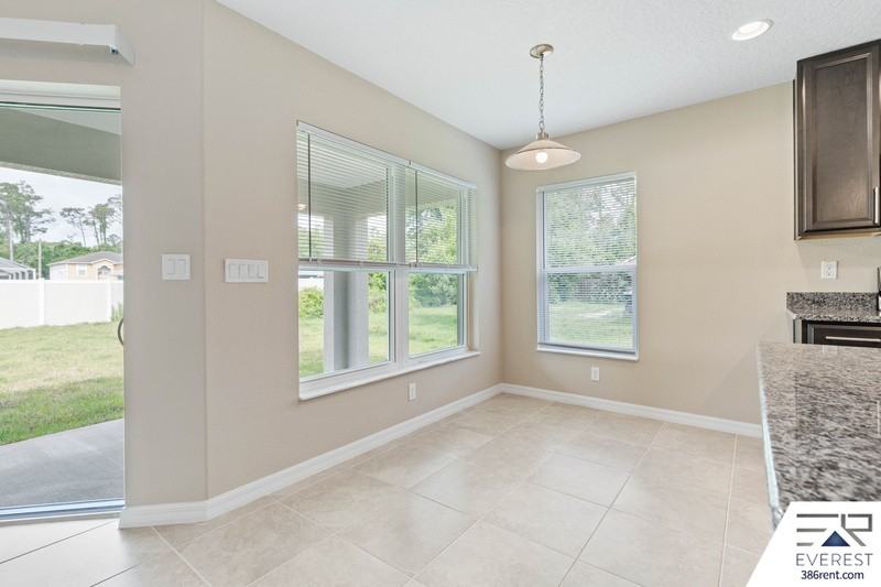 121 Laguna Forest Trl - Photo 7 of 31