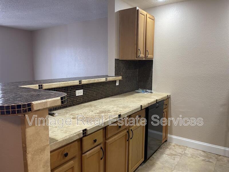 9105 W Hillsborough Ave #I104 - Photo 7 of 14