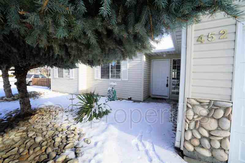 452 S Jolinda Ave - Photo 2 of 26