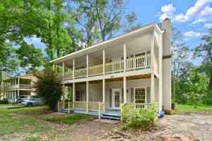featured image of 5374 Rosedown Ct #128