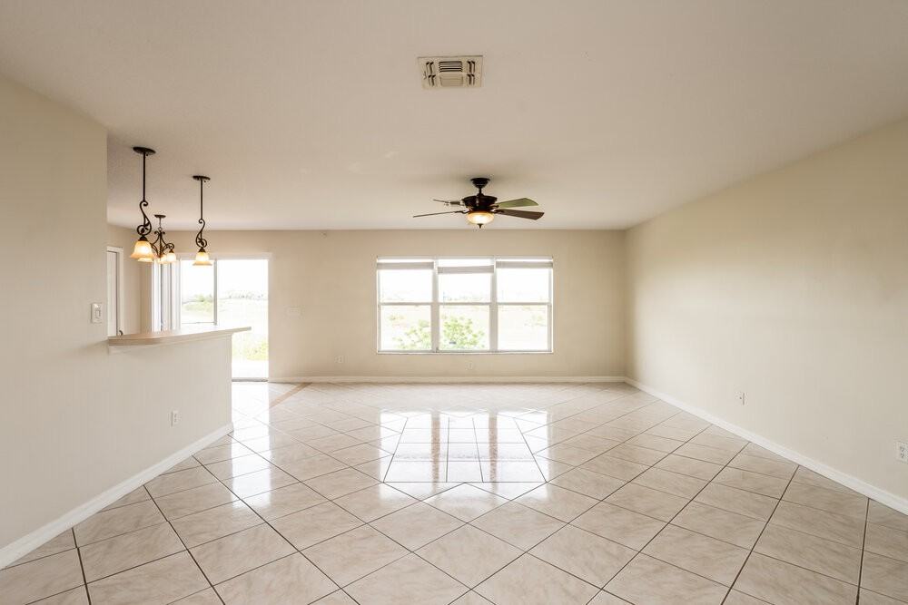 621 Skyridge Rd - Photo 3 of 16