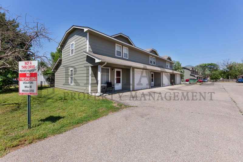 1134 N Richmond Ave - Photo 2 of 15
