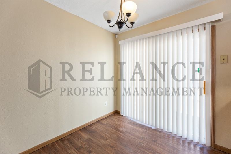 1134 N Richmond Ave - Photo 5 of 15