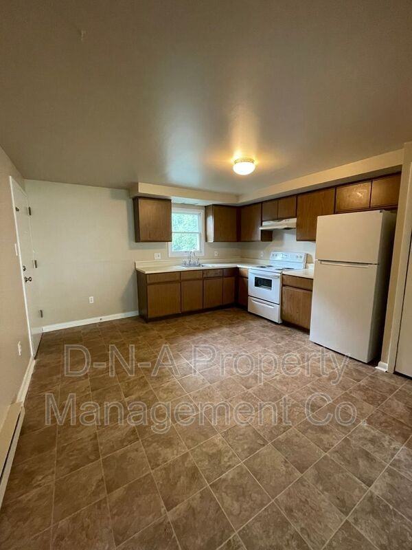 339 Race St #C2 - Photo 3 of 8