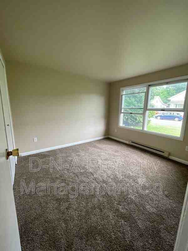339 Race St #C2 - Photo 5 of 8