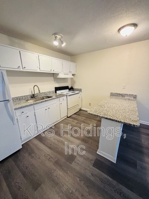 605 W Ocean View Ave #11 - Photo 4 of 9