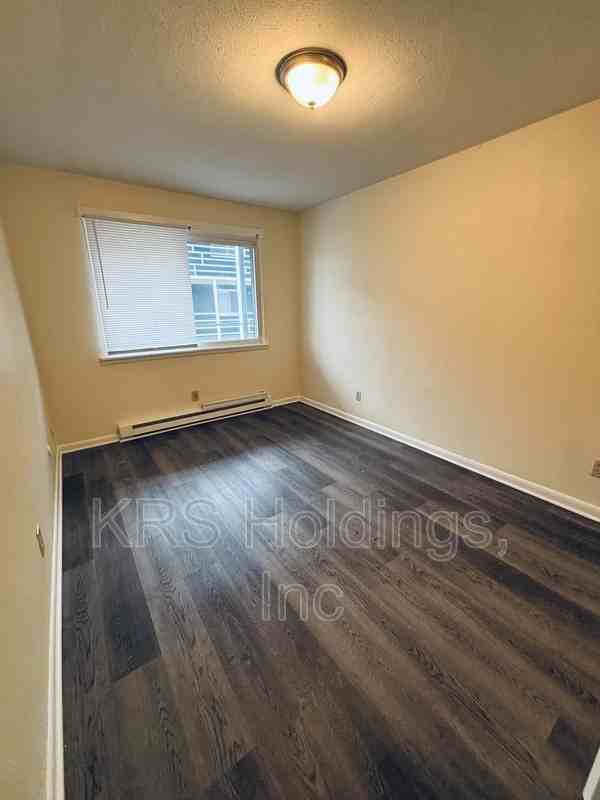 605 W Ocean View Ave #11 - Photo 6 of 9