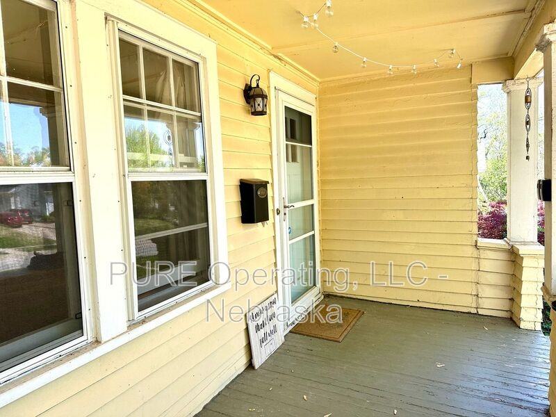 4679 Poppleton Ave - Photo 3 of 41