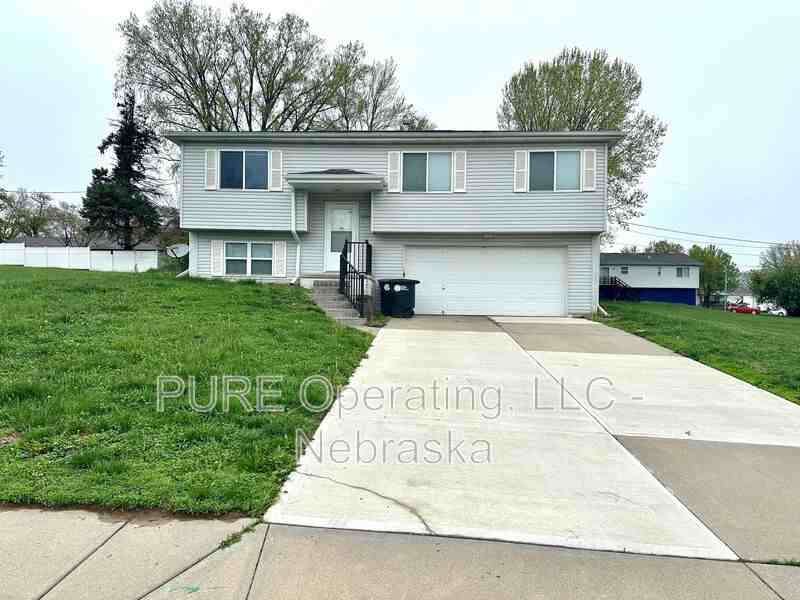 5224 Bauman Ave - Photo 2 of 31