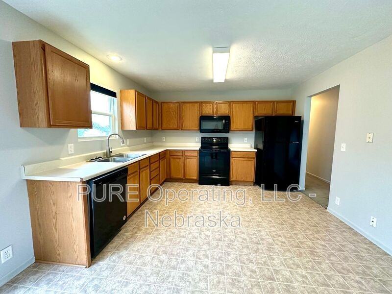 5224 Bauman Ave - Photo 3 of 31