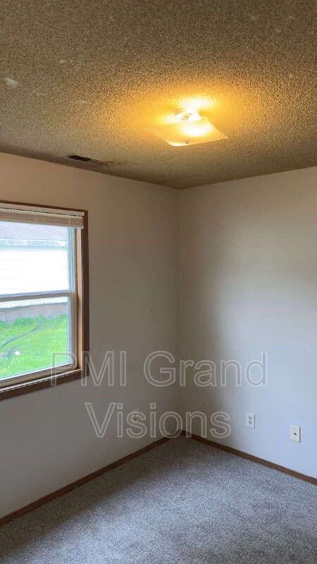 610 Richmond Ave - Photo 2 of 25