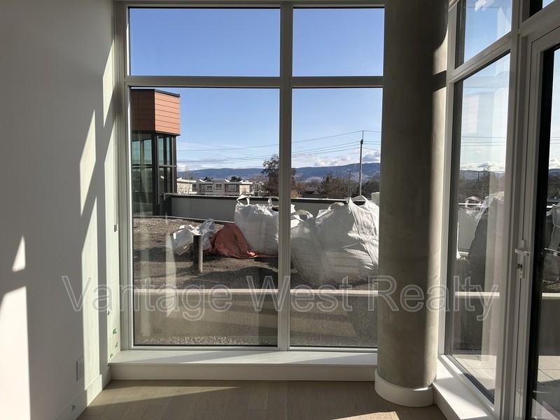 3409 Lakeshore Rd #203 - Photo 3 of 26