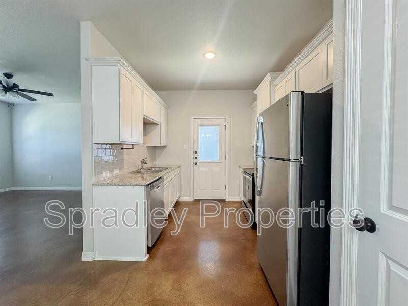 206 Sparrow Cv Unit A - Photo 4 of 16
