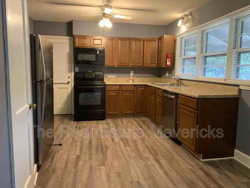 1176 S Seminole Dr - Photo 3 of 10