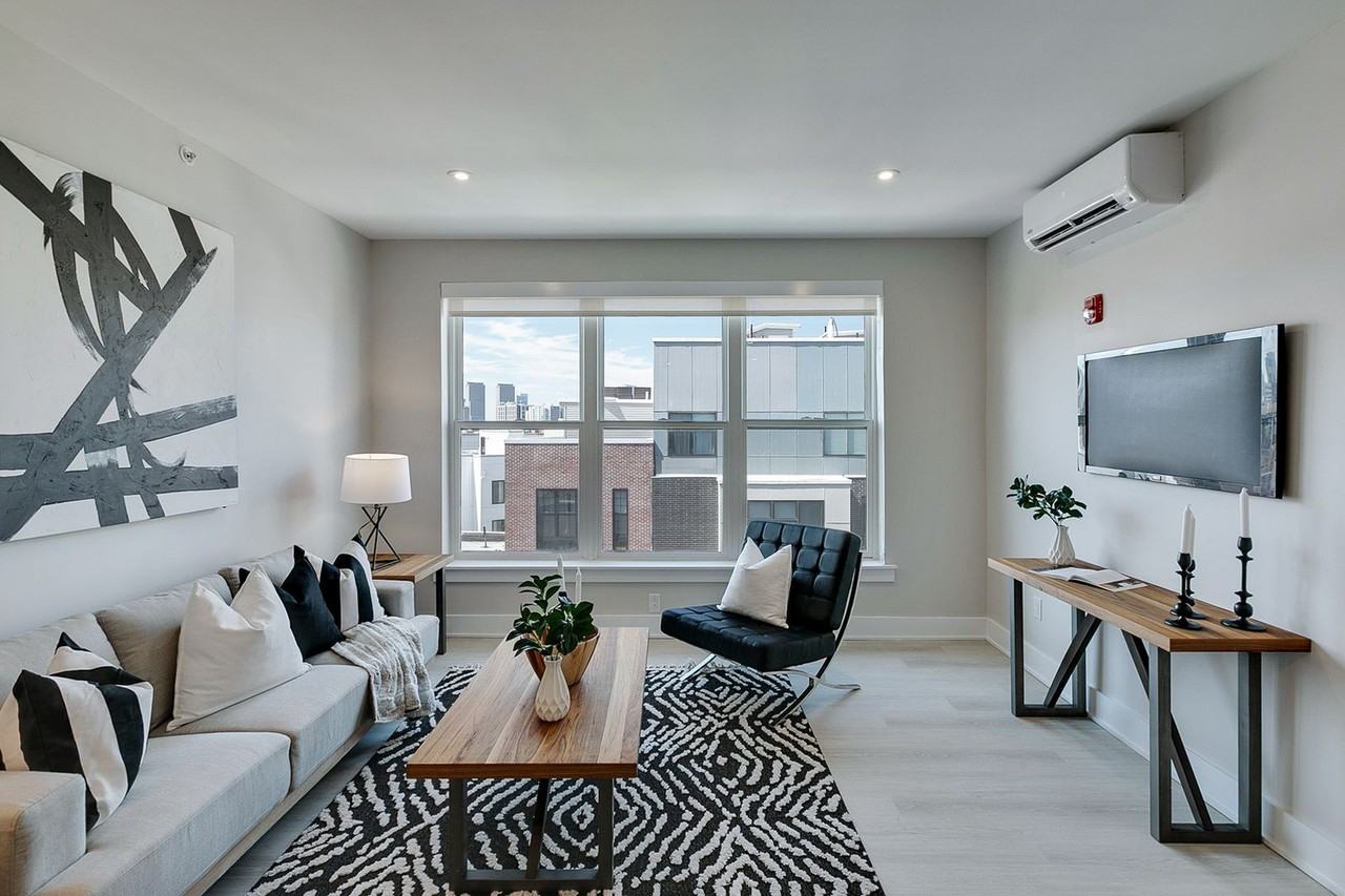 The Maven - Photo 6 of 45