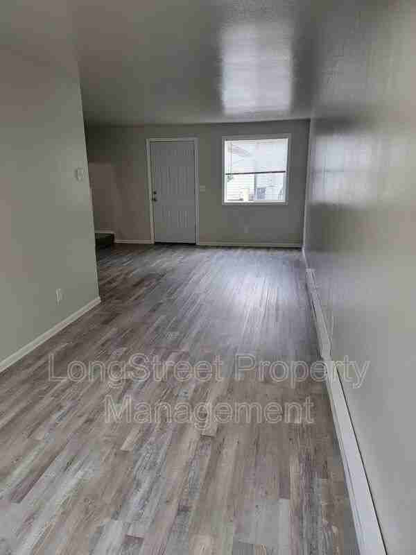 1622 College St - Photo 6 of 29