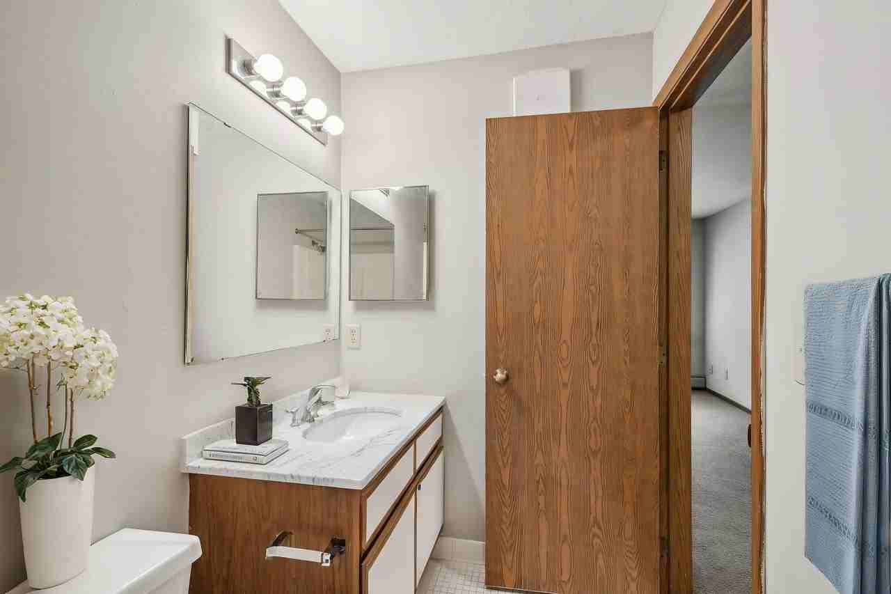 Cloverleaf Park Apartments - Photo 4 of 10