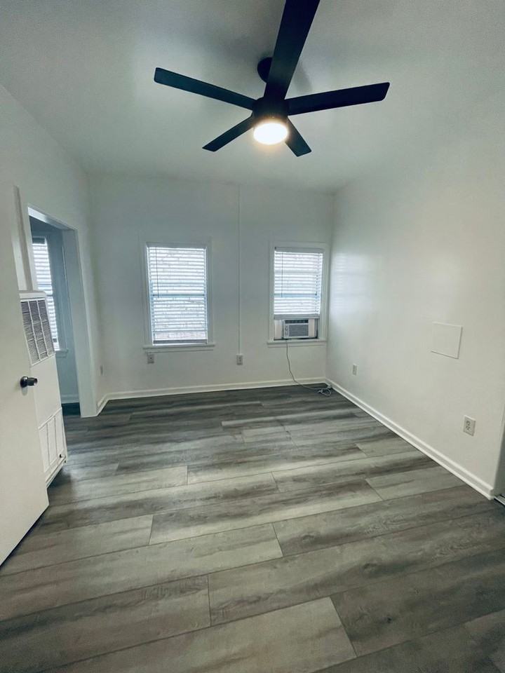 Gem Glendale - Photo 3 of 9