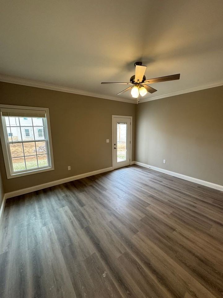 5204 Bakers Spring St - Photo 3 of 27