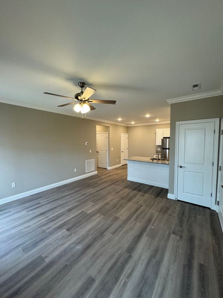 5204 Bakers Spring St - Photo 4 of 27