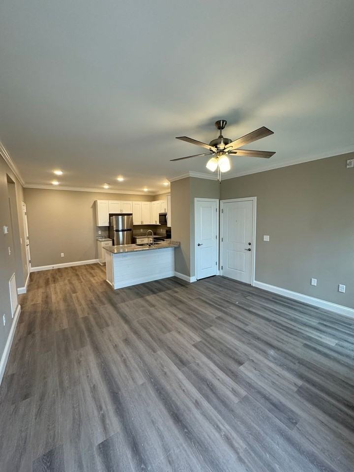 5204 Bakers Spring St - Photo 5 of 27