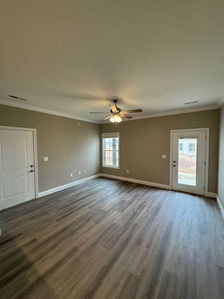 5204 Bakers Spring St - Photo 6 of 27