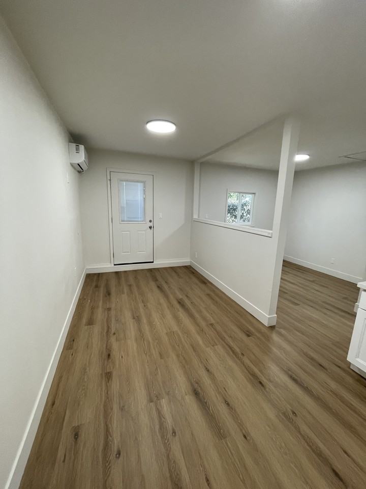 3707 Mayland Avenue - Photo 2 of 12