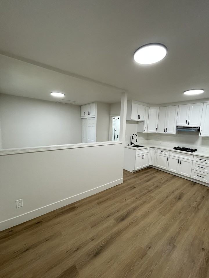 3707 Mayland Avenue - Photo 3 of 12