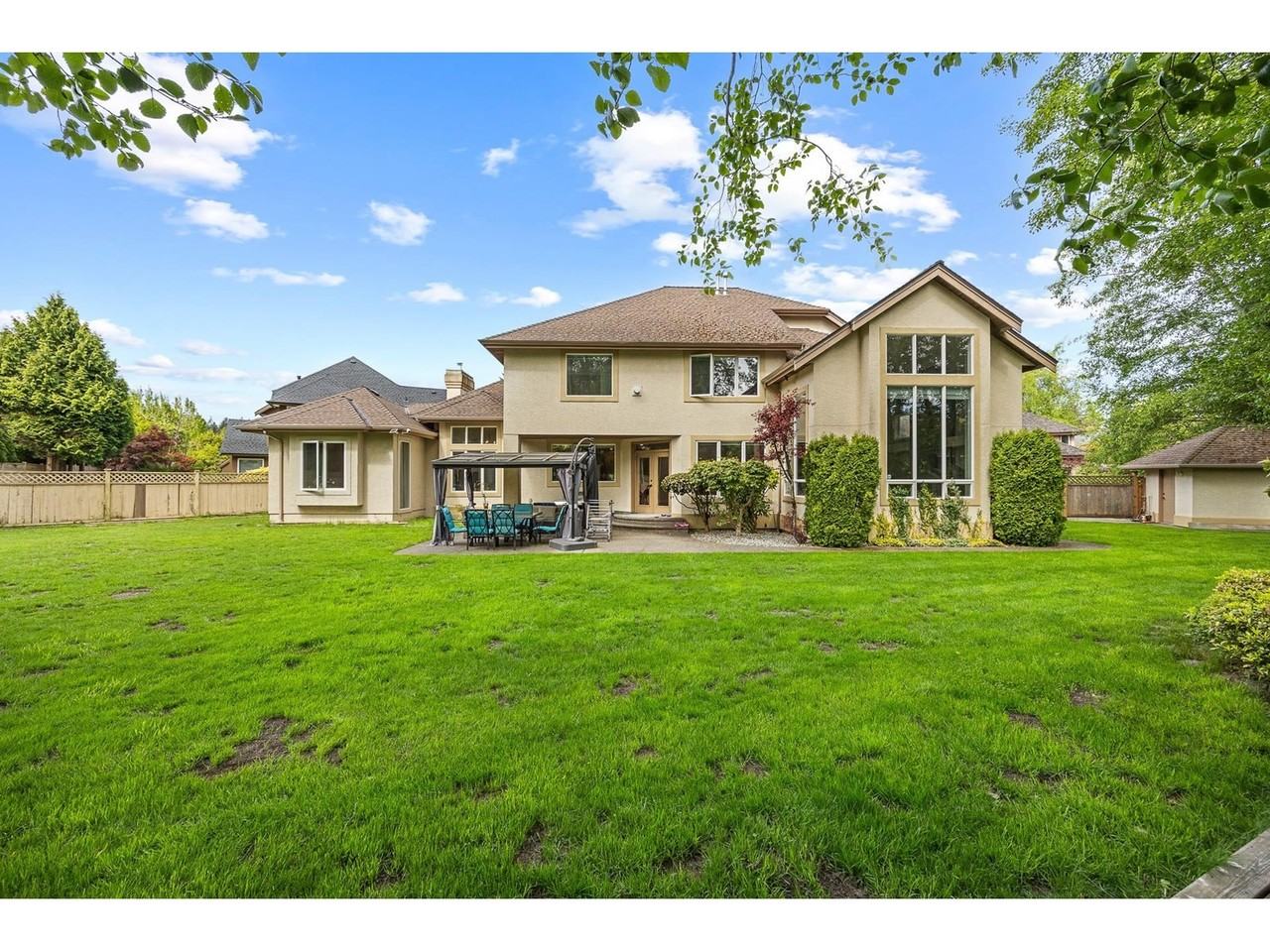 13638 23 Avenue - Photo 2 of 23