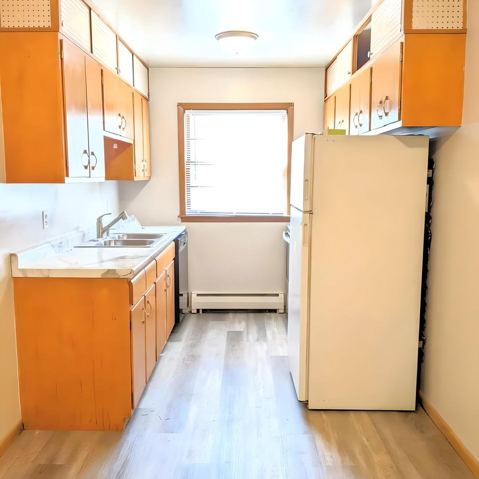 Parklawn - Photo 6 of 50