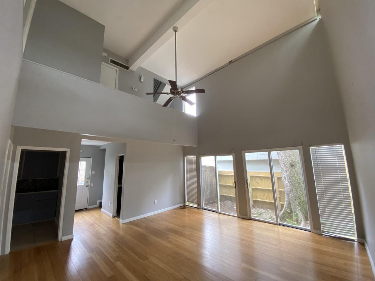 Hawthorne (406) - Photo 4 of 39