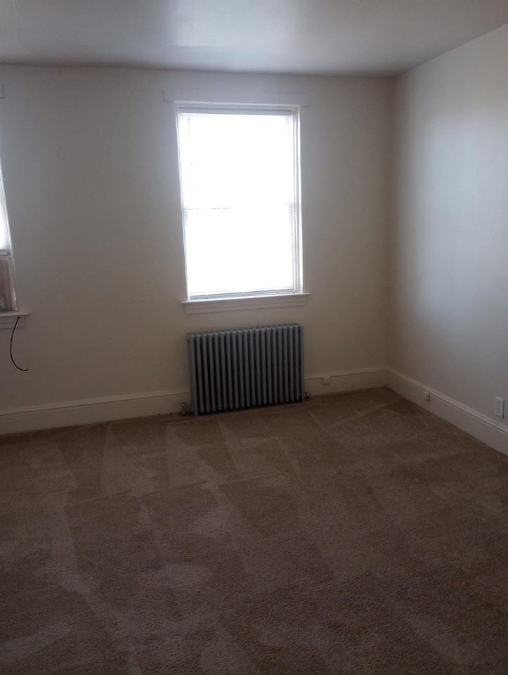 134 Westmoreland Court - Photo 3 of 9