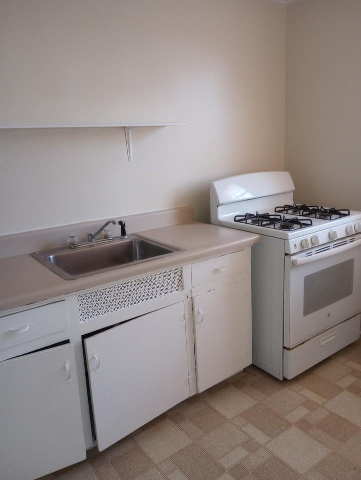 134 Westmoreland Court - Photo 4 of 9