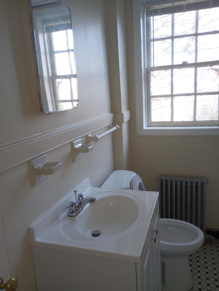 134 Westmoreland Court - Photo 5 of 9