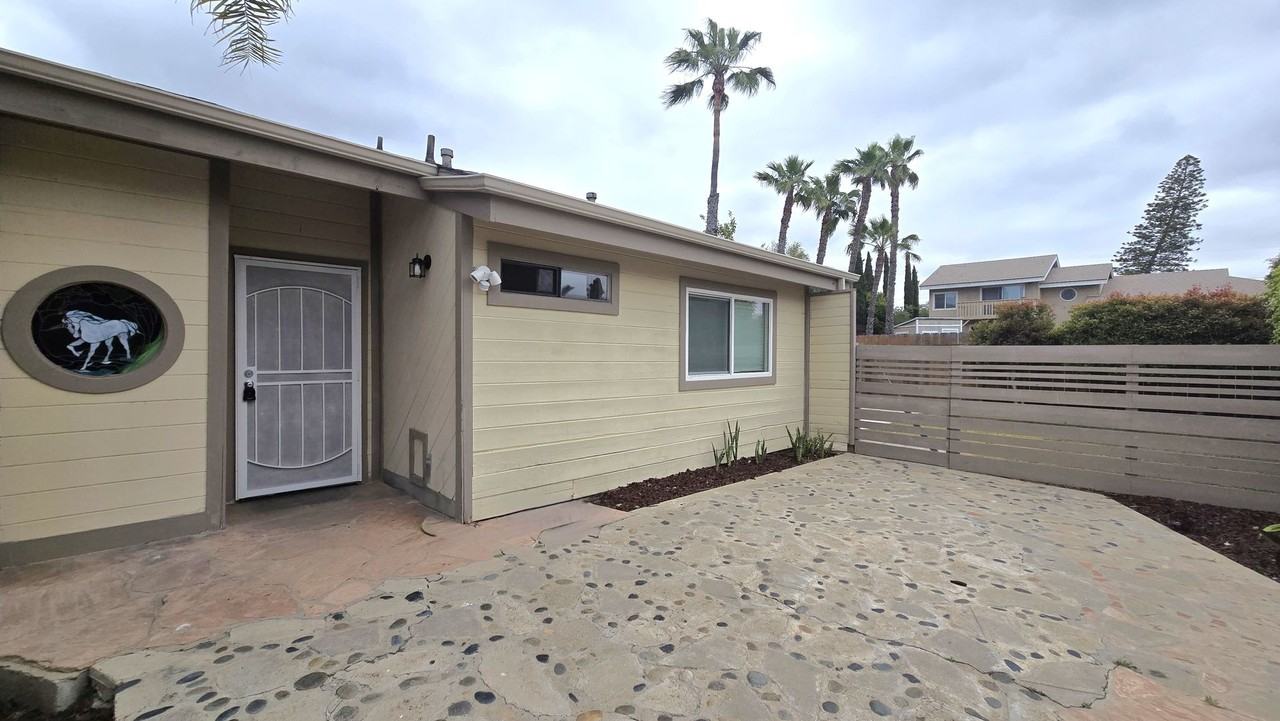 603 Camino De Orchidia - Photo 4 of 24
