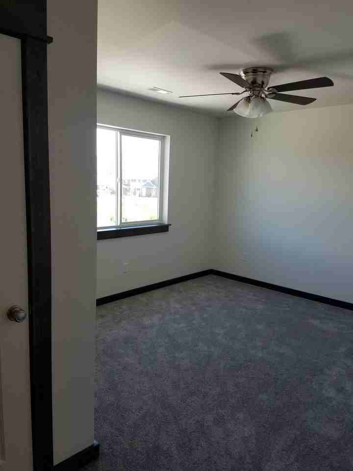 1514 Butler Creek Ave - Photo 6 of 11