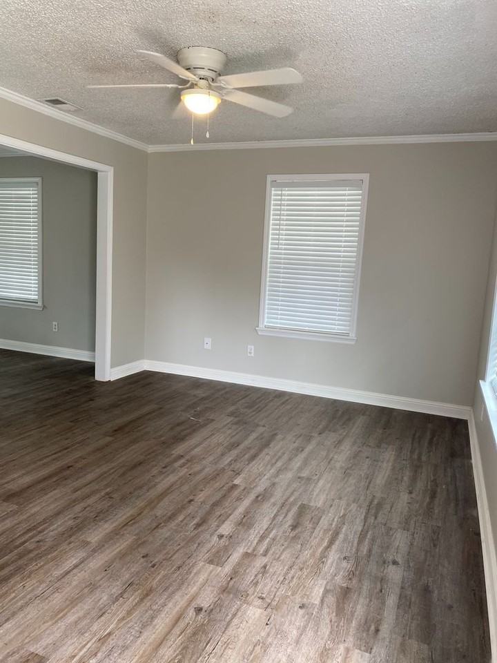 641 Eagan Rd - Photo 4 of 4