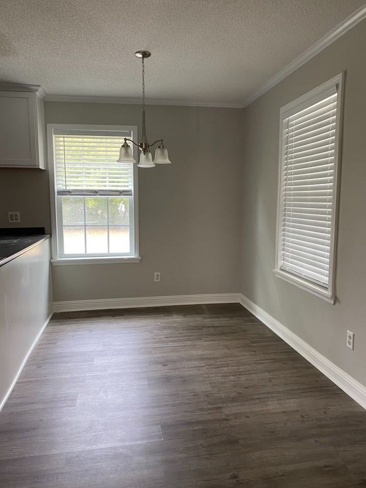 641 Eagan Rd - Photo 3 of 4